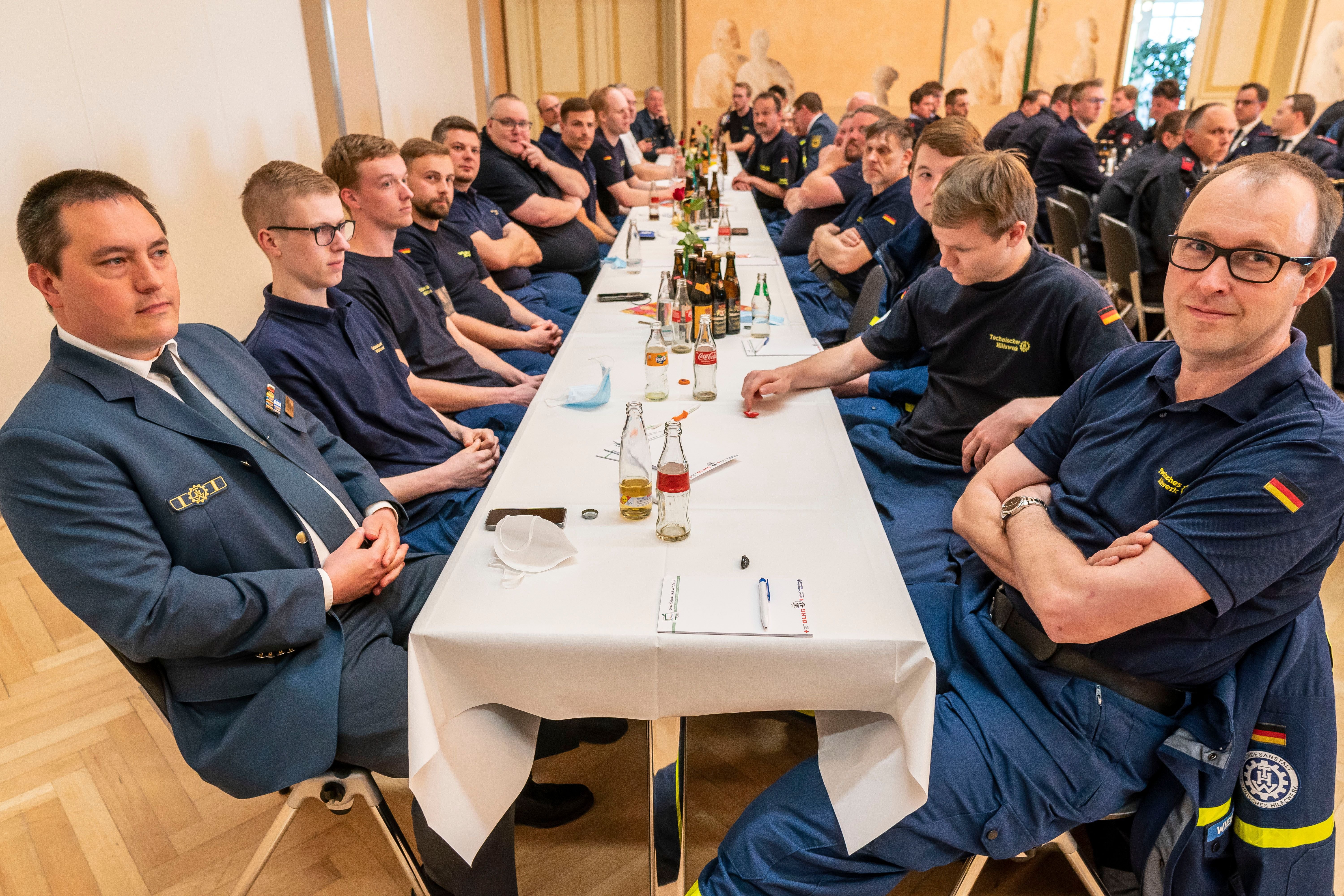 Verleihung Der Feuerwehr-und-Katastrophenschutz-Einsatzmedaille In Brakel