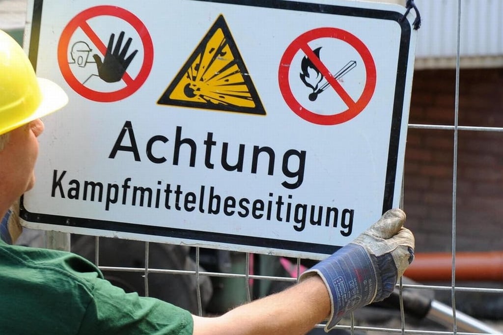 Verdacht auf mehrere Bomben: Sperrungen von Bahnstrecke und Kanal drohen