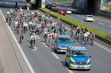 Dem Aufruf von „Fridays for Future“ Münster zur Fahrraddemo folgten am Freitag (6.5.22) laut Polizei rund 1000 Demonstranten.