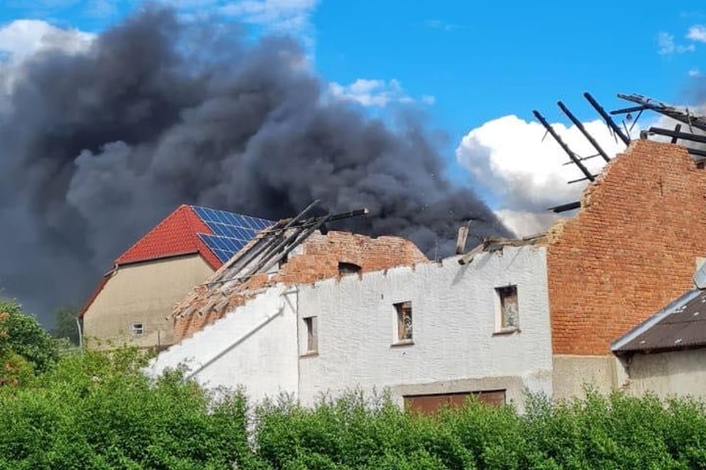 Feuer zerstört Scheune in Muddenhagen