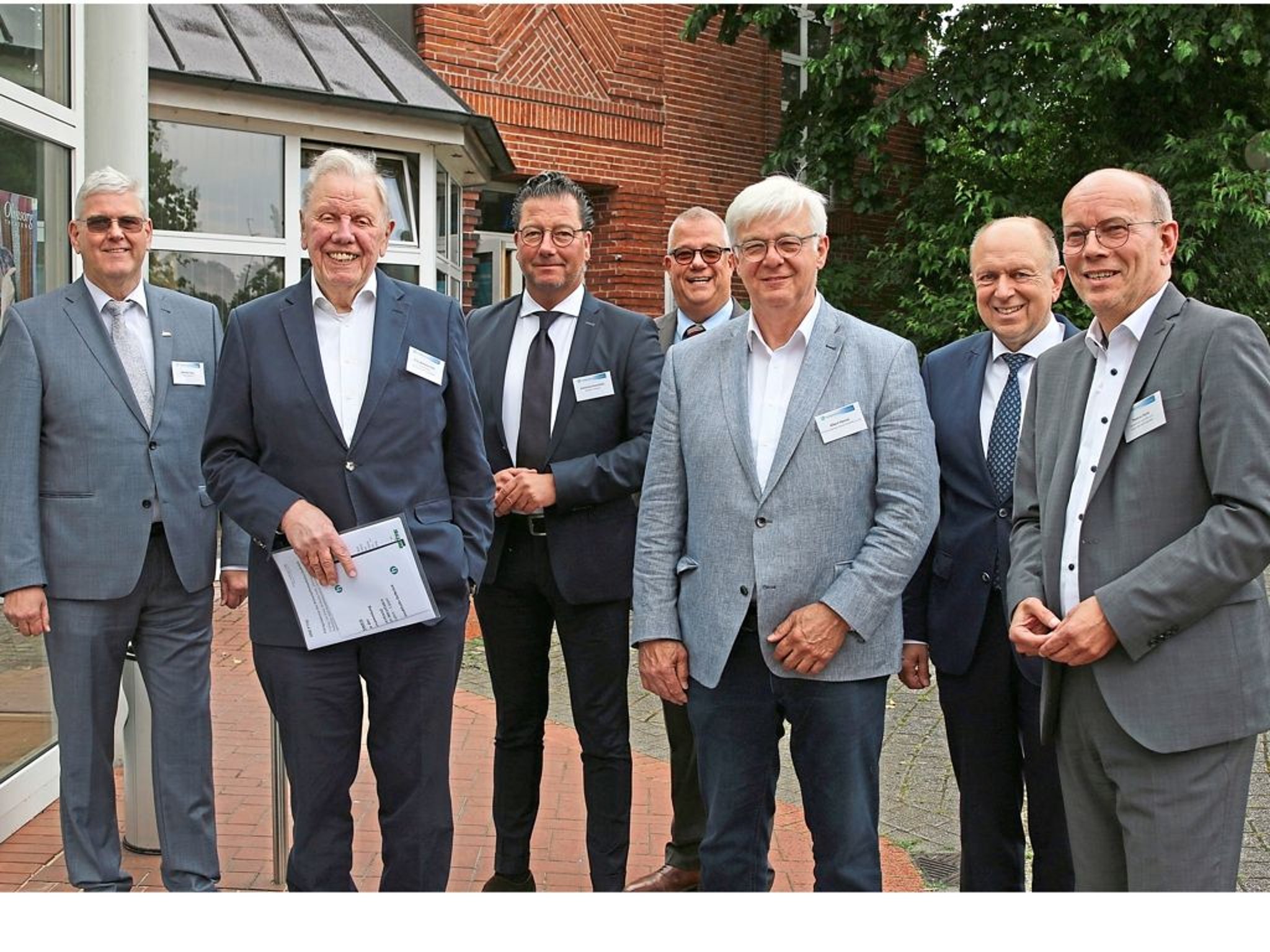 Zusammen das „Wir-Gefühl“ fördern: Handelsverband tagt in Delbrücker ...