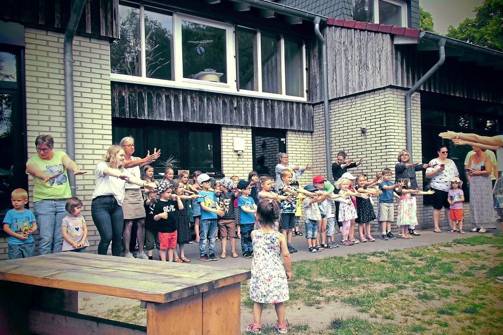 Tombola und Kuchen für Groß und Klein