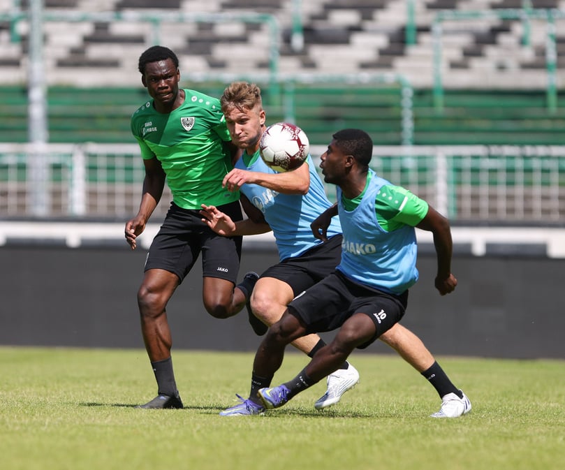 Neuzugang (U19) Joel Amadi, Neuzugang (U23) Kevin Schacht, Manfred Osei Kwadwo.