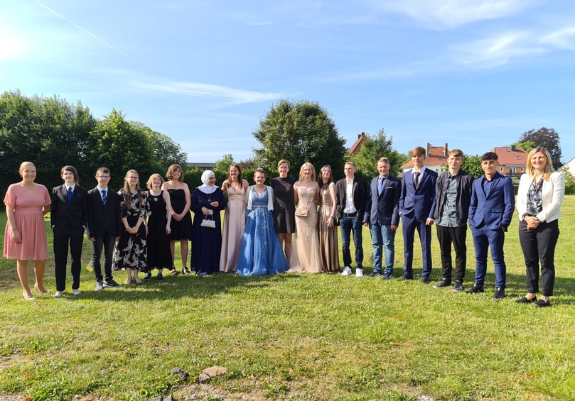 Die Abschlussklassen der Sekundarschule Warburg mit Teilstandort Borgentreich. Das Foto zeigt die 10 e.