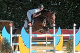 Alexander Gerdener (RV Laer) auf Candy beim S-Springen am 2. Juli 2022 bei den Metelener Reitertagen.