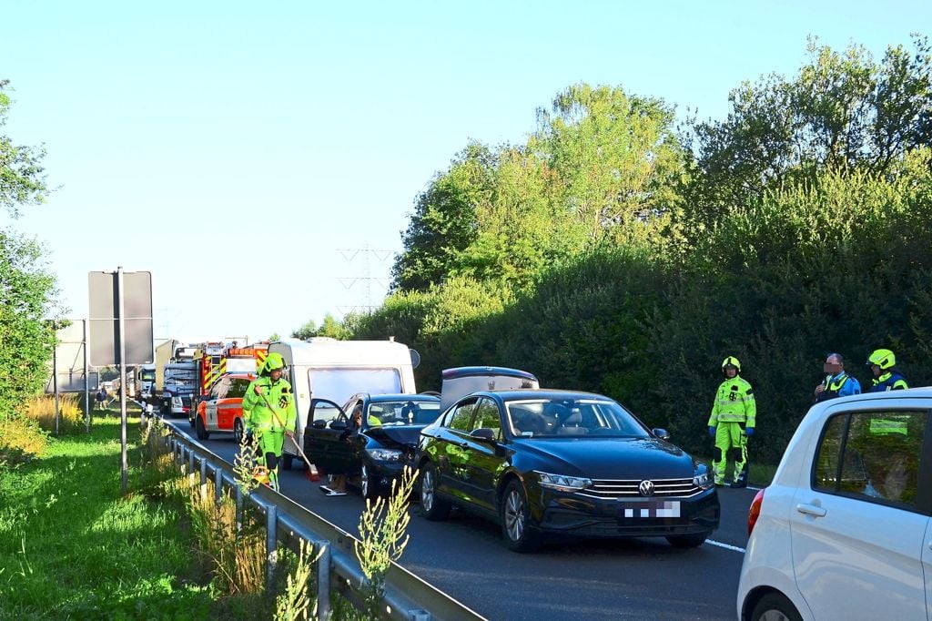 Verletzte Bei Unfall Auf B54