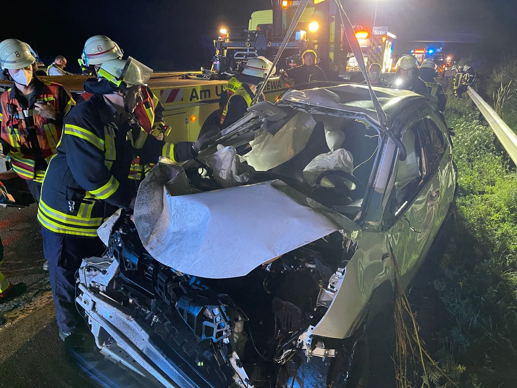 Drei Verletzte bei Unfall auf der A2 bei Bad Salzuflen