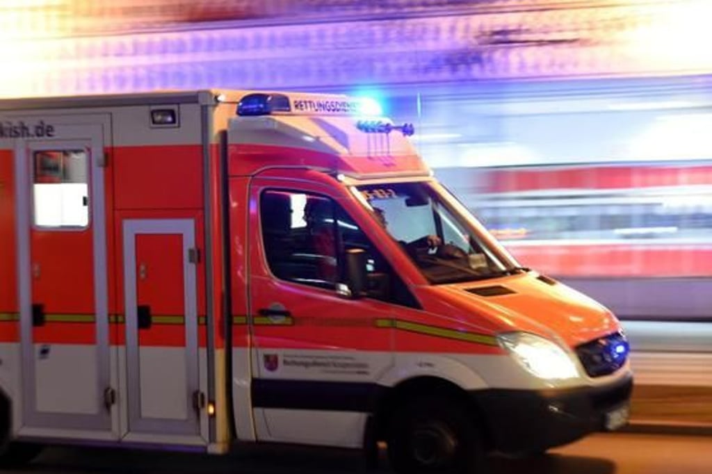 Zwei-Schwerverletzte-nach-Auto-Kollision
