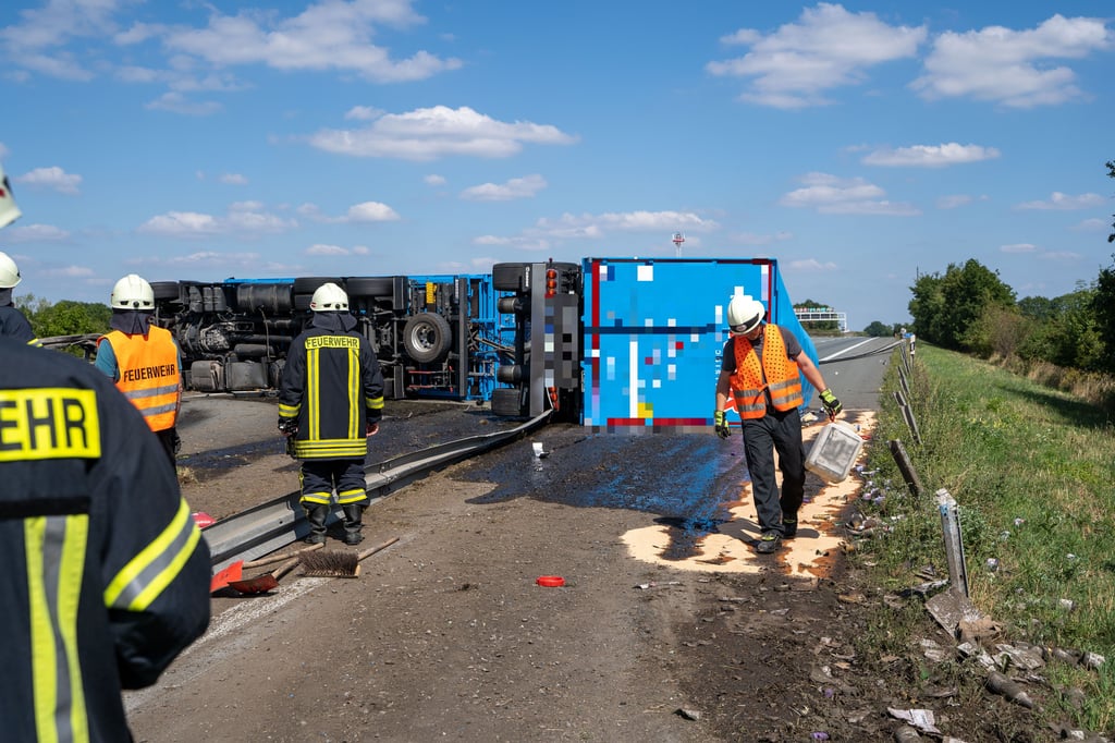Lkw umgekippt - A2 in Richtung Hannover gesperrt
