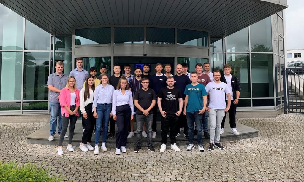 Verler Unternehmen begrüßt 23 Nachwuchskräfte