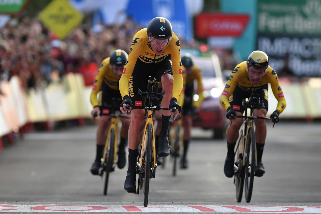 El equipo Roglic Jumbo-Visma domina el primer partido de la Vuelta en Utrecht