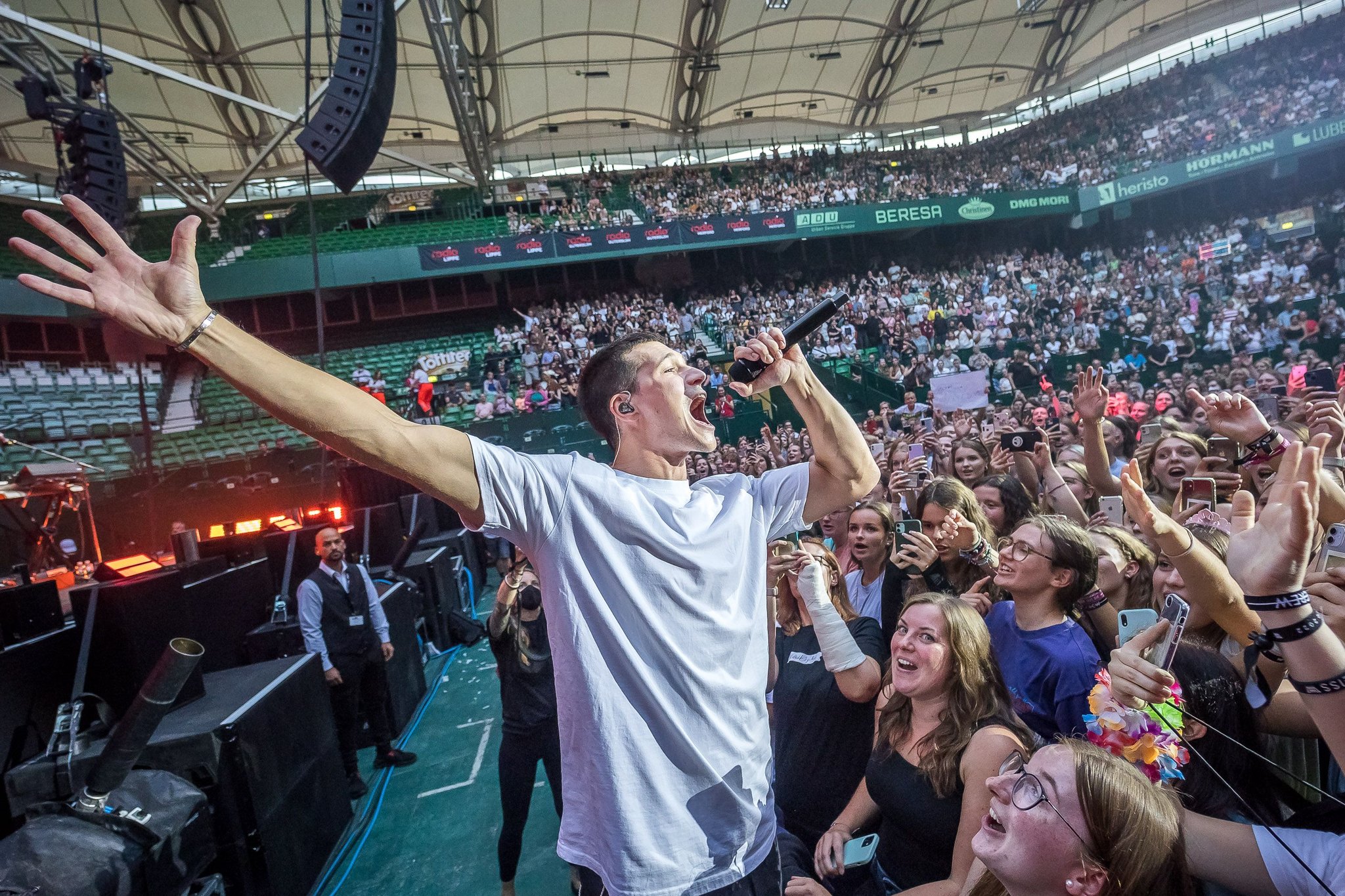 Wincent Weiss in der OWLArena in Halle