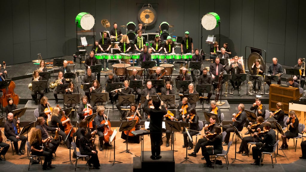 DrumShow trifft in Paderborn auf Symphonieorchester