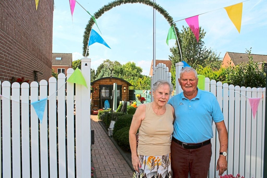 Fast das ganze Davertdorf feiert mit
