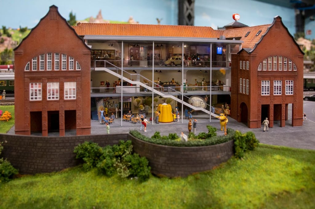 Miniatur-Uhr Auto Hamburg - Miniatur Wunderland Shop