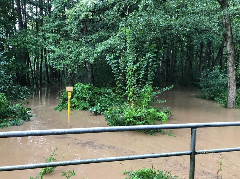 Durch das Unwetter bildeten sich wahre Schlammflüsse am Berg.st