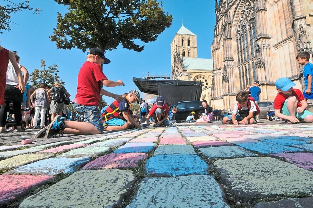 Sternmarsch mit 1400 Kindern