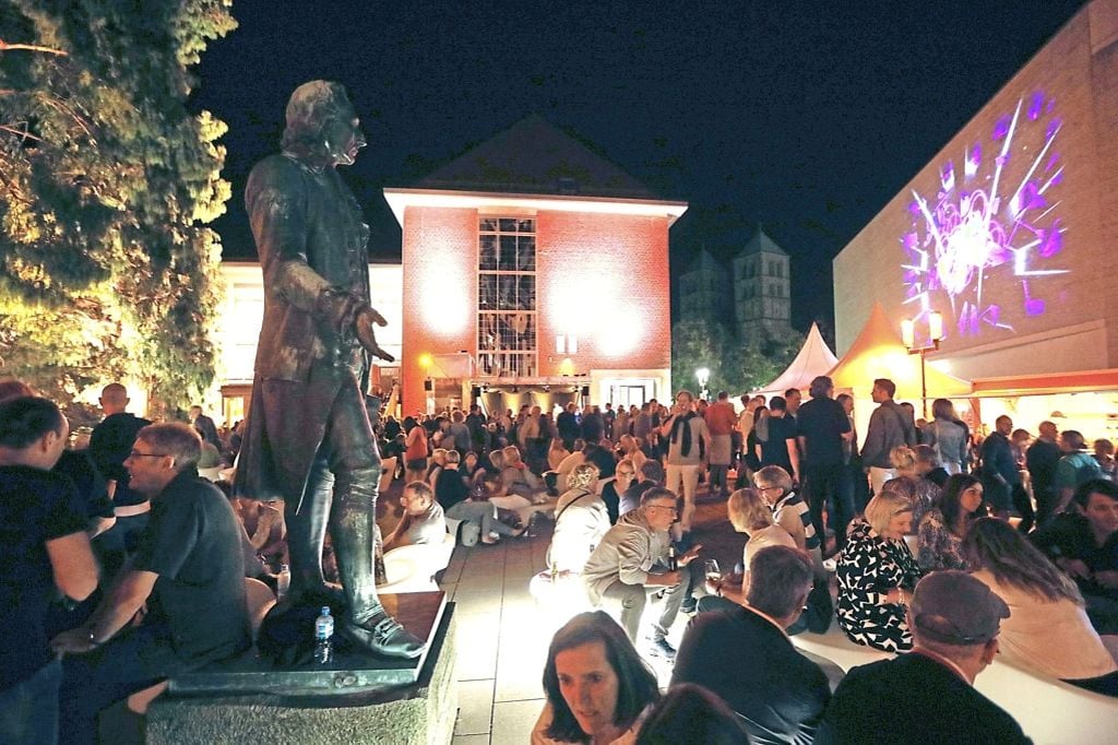 Energiesparmaßnahmen: Dom und Rathaus schmerzlich dunkel