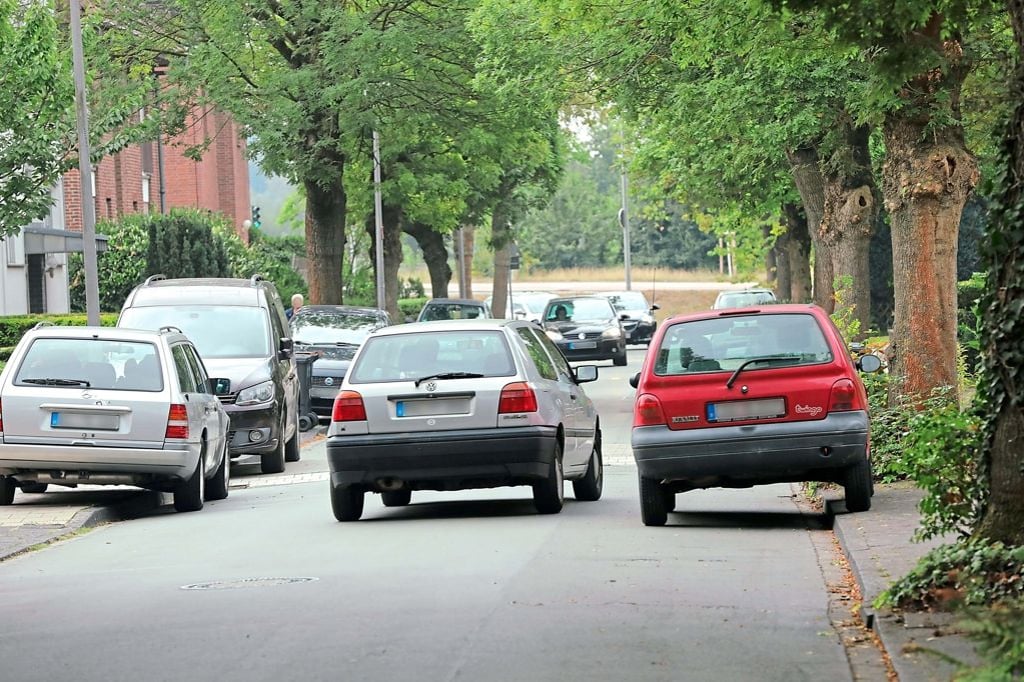Anwohner am Lohausweg fordern Anliegerstraße