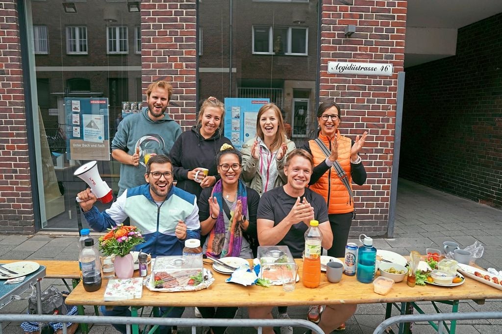 Ausgelassene Stimmung am Streckenrand