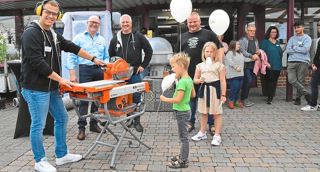 Firmenschau Mit Oldtimern Und Popcorn Firmenschau Mit Oldtimern Und Popcorn