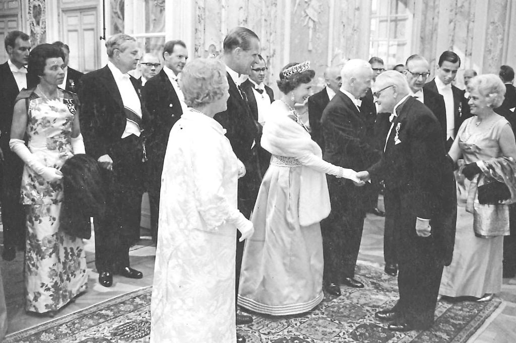 Ehrenvolle Begegnung mit Queen Elizabeth II.