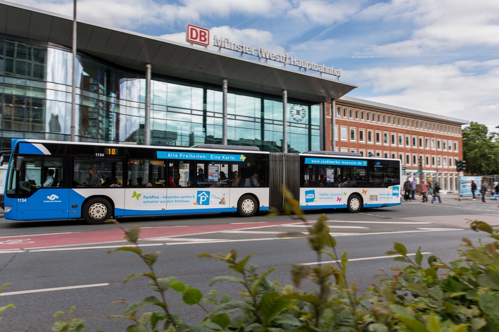Umleitung für Linie 17 an der Siemensstraße