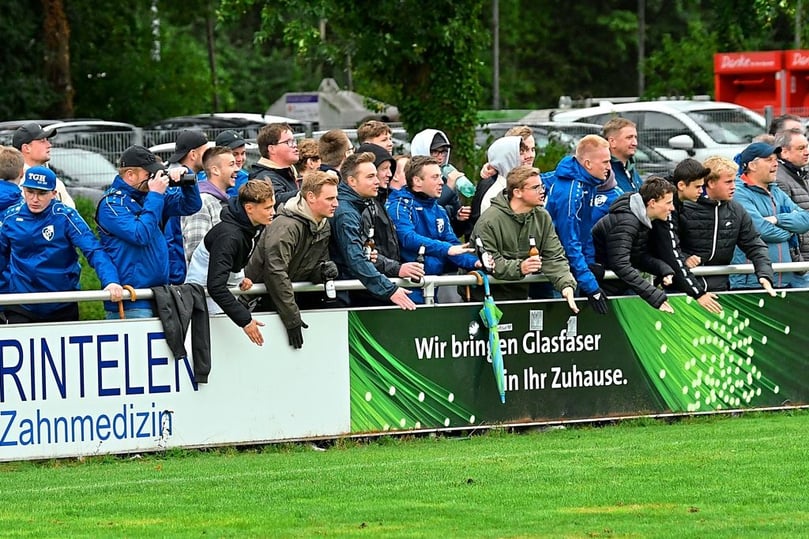 Szene aus dem A-Liga-Derby Westfalia Leer gegen Germania Horstmar (0:1) am 18. September 2022.