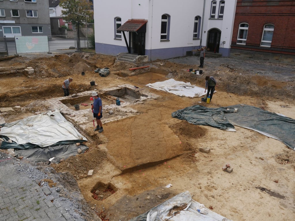 Archäologen entdecken in Paderborn mittelalterliche Hofstelle