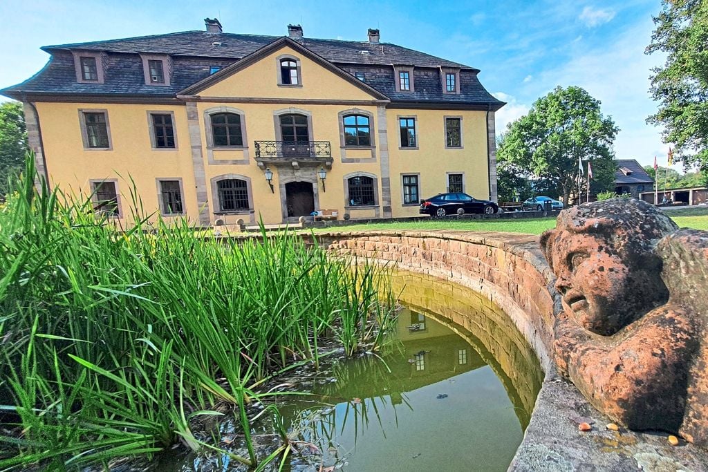 Das unbekannte Landschloss Haus Brunnen bei HöxterGodelheim