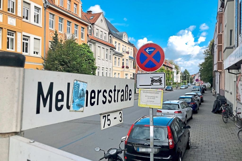 Mehr Platz auf dem Gehweg sorgt für Ärger bei Autofahrern