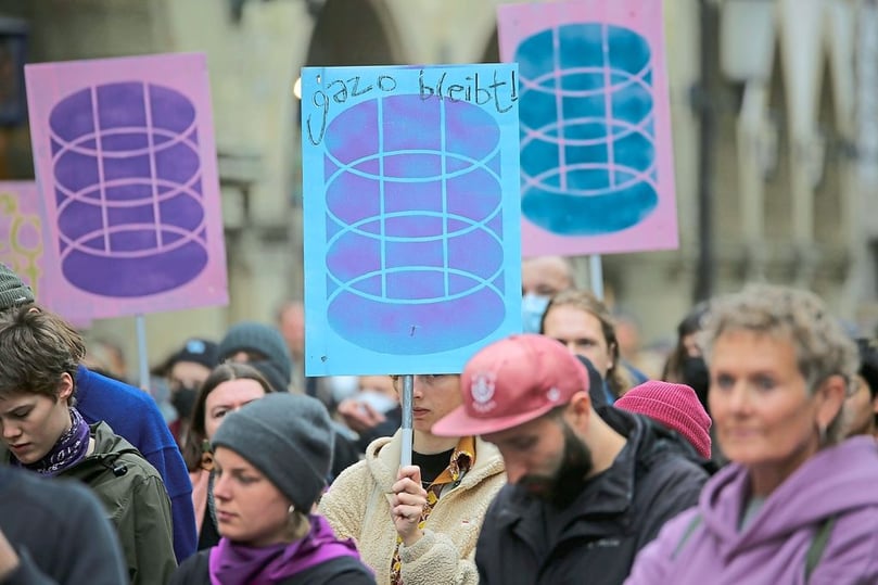 Der Verein Sozialpalast hat am Samstag (24.9.2022) zur einer Demo für den Erhalt des Gasometers als öffentliches und gemeinschaftlich genutztes Eigentum aufgerufen.