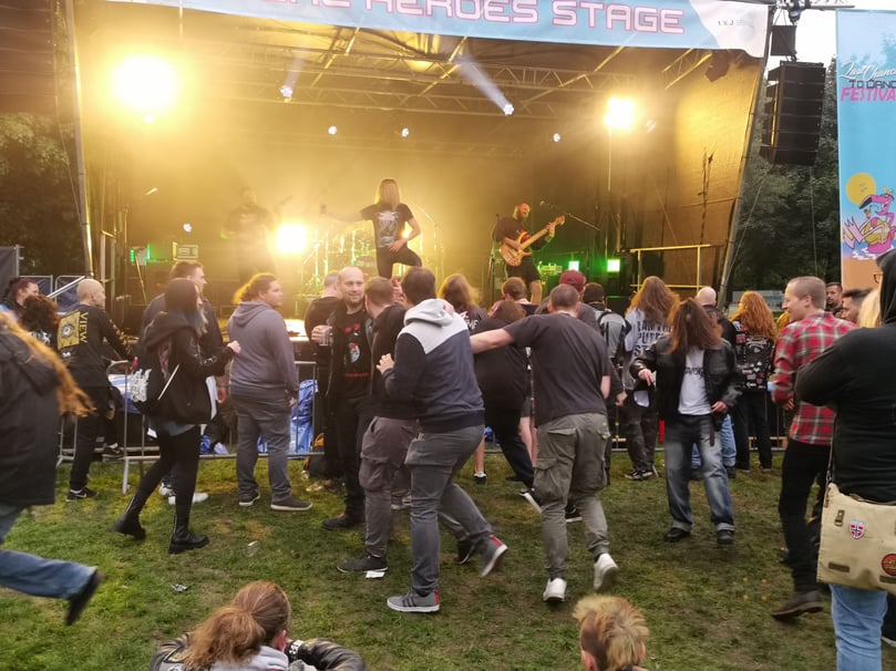 Auf dem Gelände des düb fand das Last Chance to Dance-Festival statt.