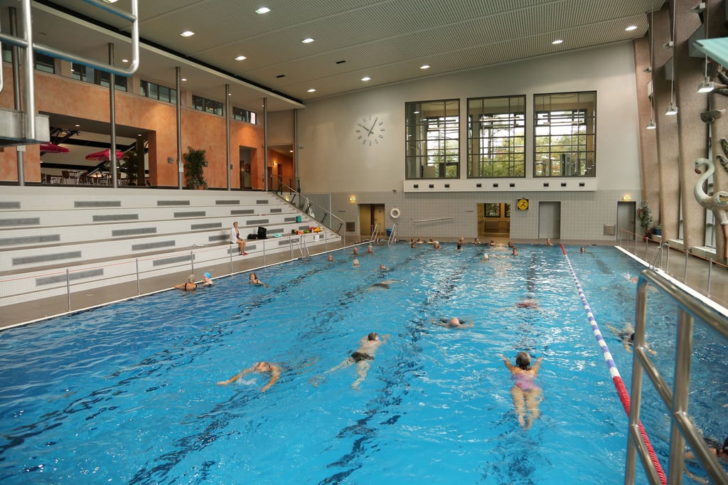 Hallenbad bleibt vorerst geschlossen