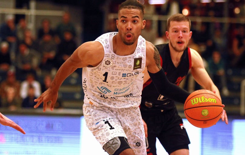Darien Terrayle Jackson: Guard, Jahrgang 1998, 1,91 Meter