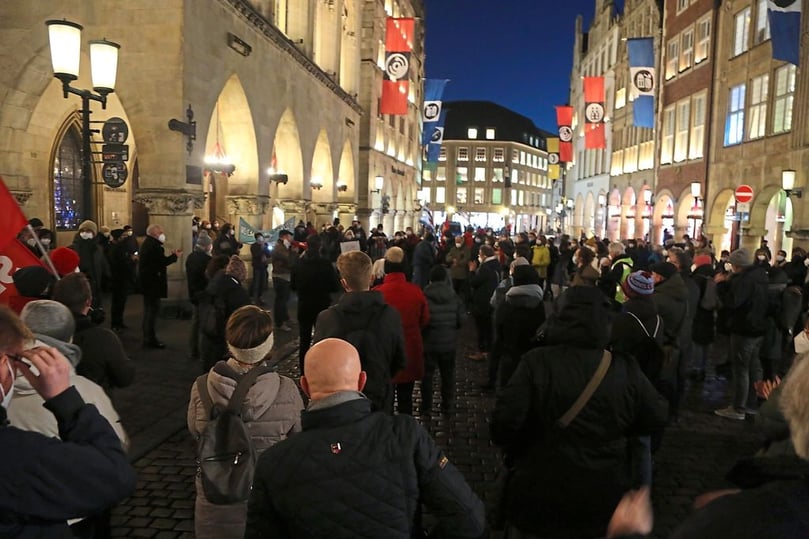 Am 10. Januar 2022 hat das Bündnis „Keinen Meter den Nazis“ erneut zum Gegenprotest gegen Corona-Maßnahmen-Gegner aufgerufen.