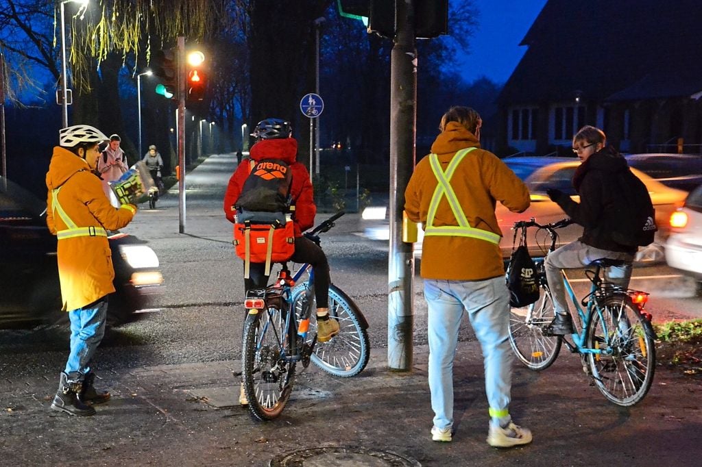 Fahrradbekleidung: Reflektoren schützen vor Unfällen