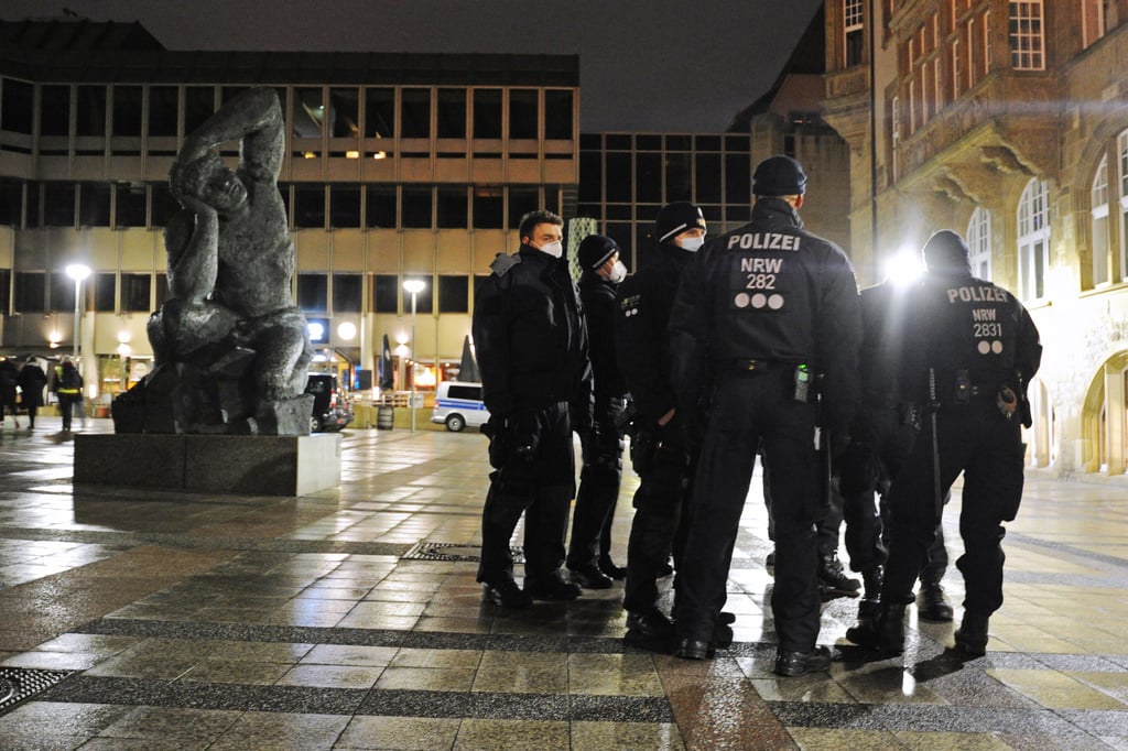 ImpfgegnerAufmarsch in Bielefeld die PolizeiBilanz