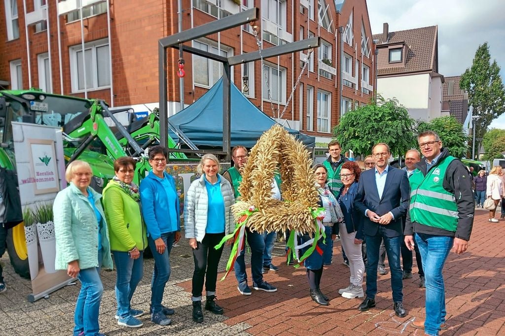 Löhne Landfrauen setzen Oktoberfest die Krone auf