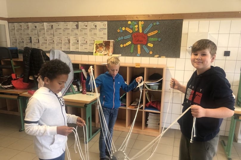 Alle Klassen und Jahrgangsstufen haben sich an der Vorbereitung und Durchführung des Schulfestes beteiligt und ein buntes Angebot auf die Beine gestellt.