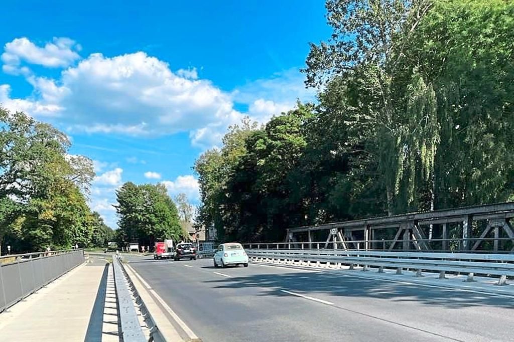 Wersebrücke komplett gesperrt