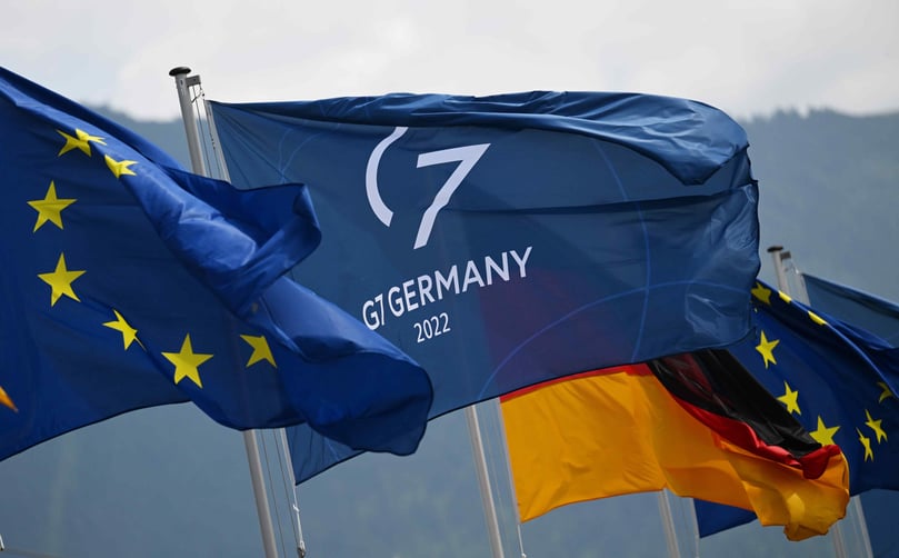 Die „Gruppe der Sieben“ (G7) ist ein informelles Forum der Staats- und Regierungschefs der sieben wirtschaftsstärksten Industrieländer der Welt. Dazu gehören Deutschland, Frankreich, Italien, Großbritannien, Kanada, Japan und die USA.