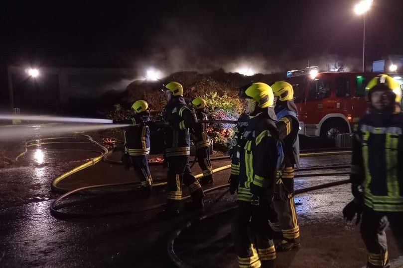 Brand bei Remondis, Häckselgut in Flammen durch Selbstentzündung