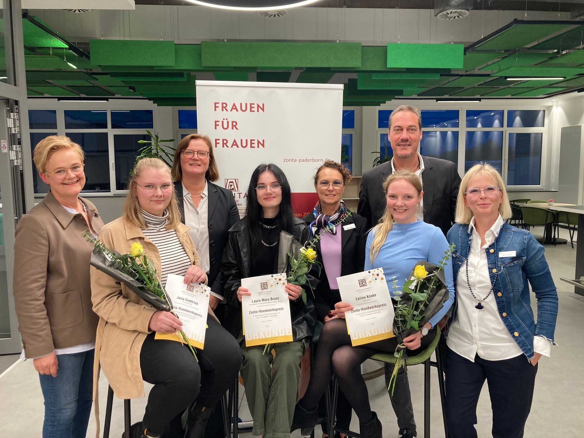 Bilder Von Fielmann - Ihr Optiker & Hörakustiker Paderborn Handwerkerinnen-Preis des Zonta-Clubs Paderborn verliehen