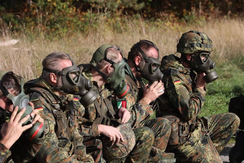 Zwei Wochen trainieren Reservisten in der Lützow-Kaserne in Münster-Handorf für den Ernstfall. Bis 2025 sollen die Reservisten einsatzfähig sein.