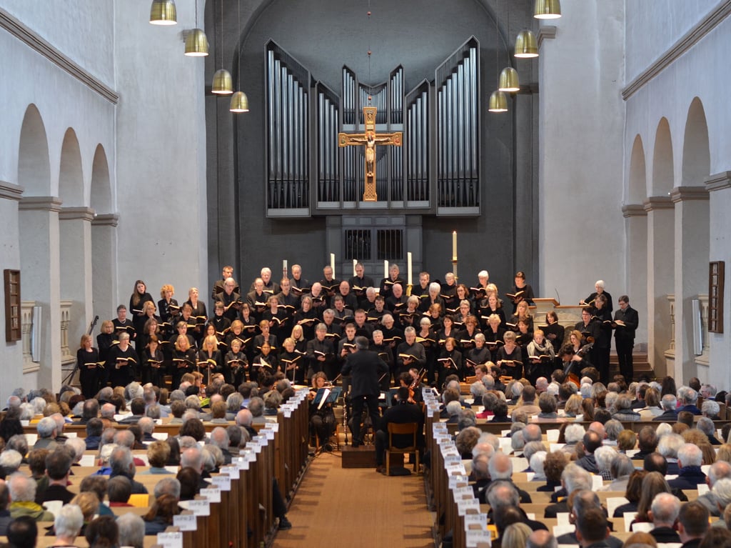 Festliche Musik in der Abdinghofkirche in Paderborn