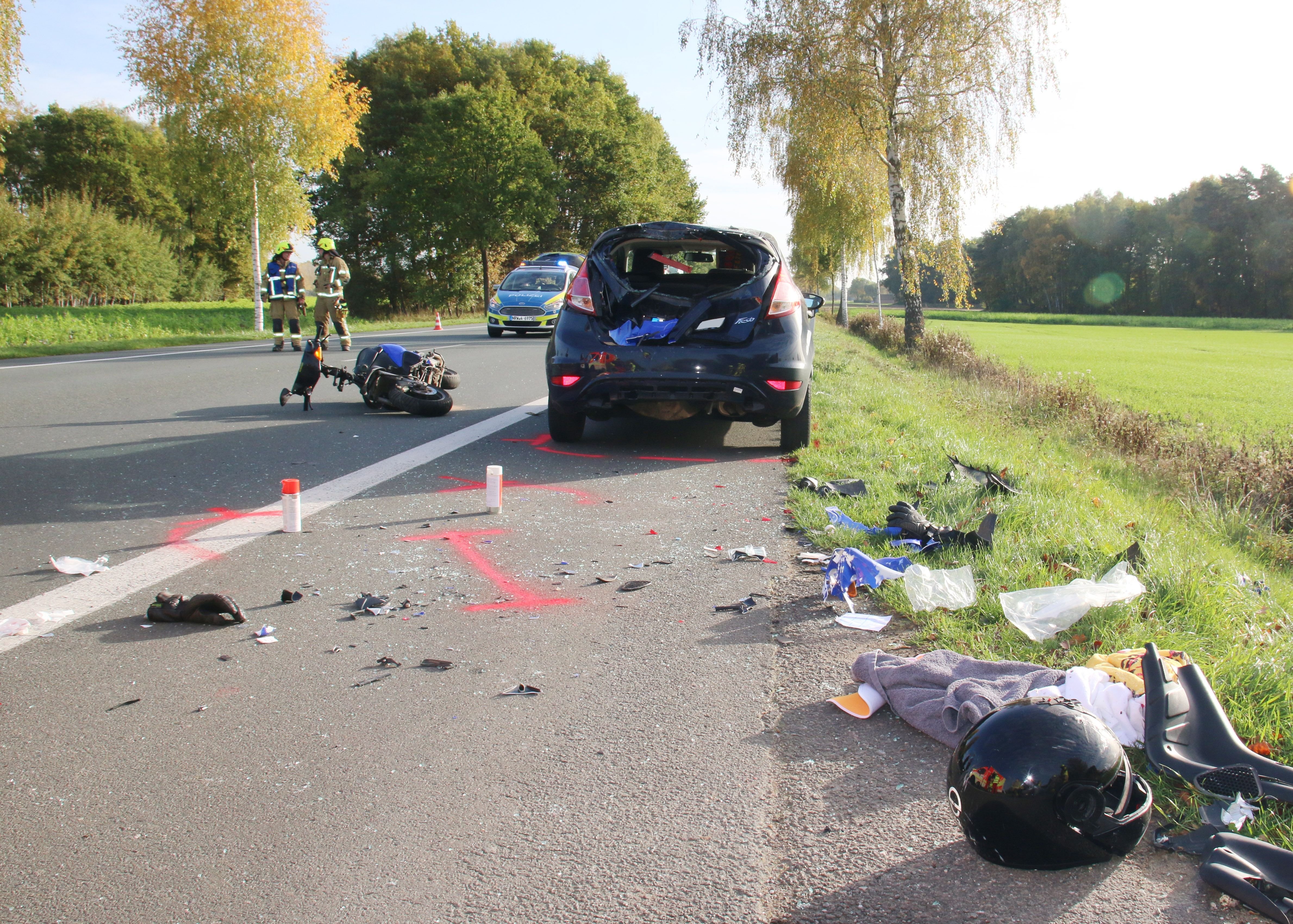 Schwerer Unfall Auf Der B64 Bei Delbrück