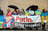 Das Treffen der Außenministerinnen und Außenminister der G7 in Münster ist am Donnerstag von ersten Demonstrationen begleitet worden.