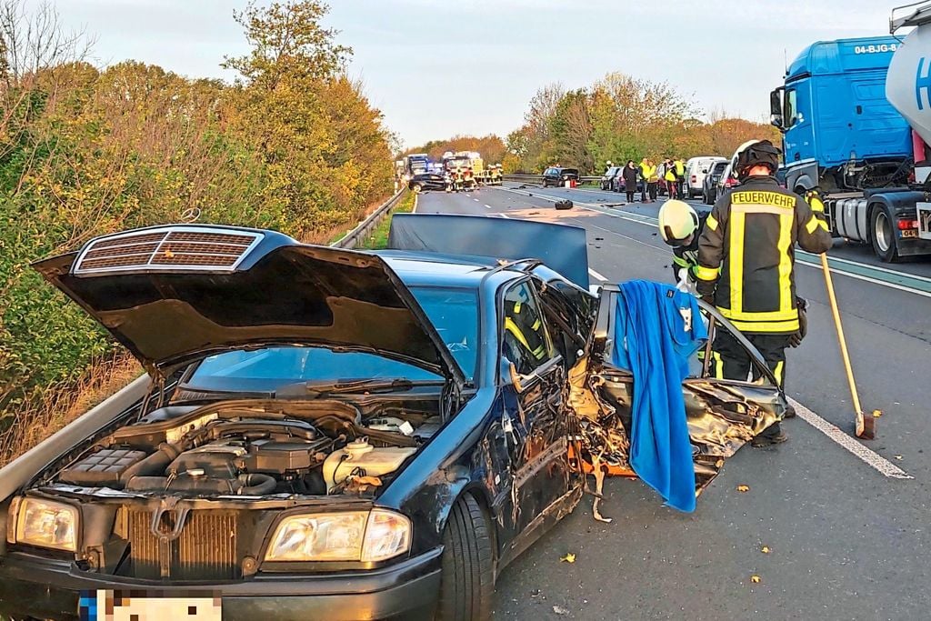 Schwerer Verkehrsunfall Auf Der B 54