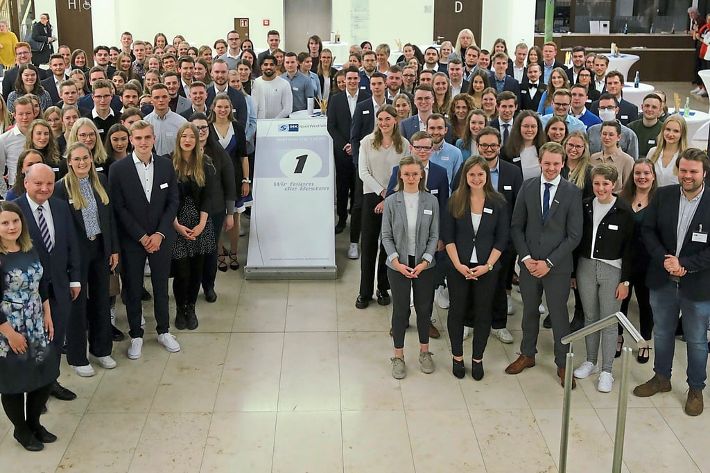 Spitzen-Azubis feiern ihren Erfolg